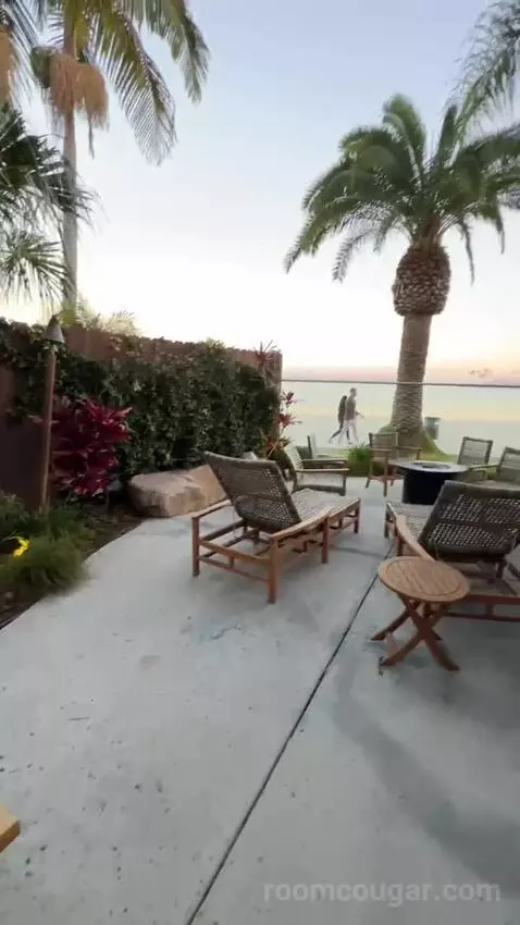 Hibiscus Suite (#610) view picture #2