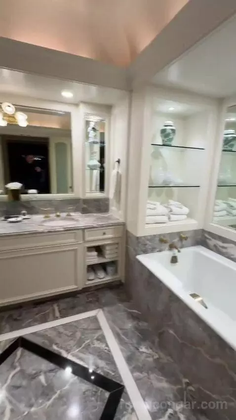Royal Suite (#1903) bathroom picture #3