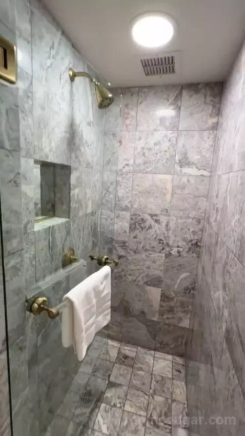 Royal Suite (#1903) bathroom picture #9