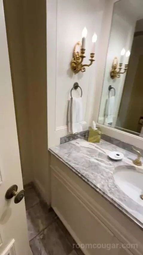 Royal Suite (#1903) bathroom picture #2