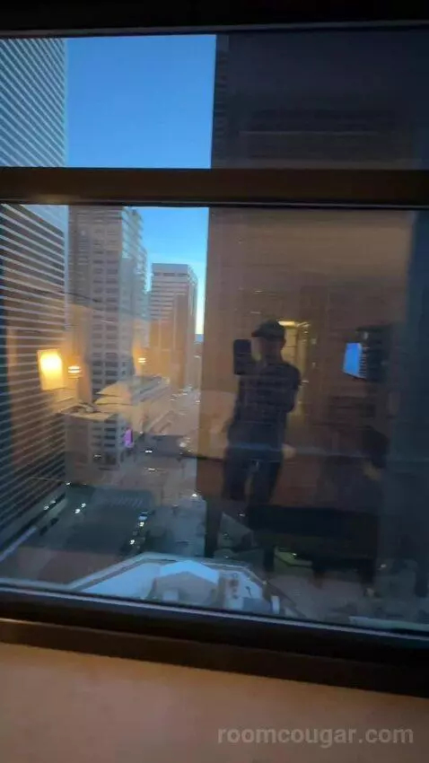 City View King, Deluxe Guest Room, 1 King, City View, High Floor (#1403) view picture #1