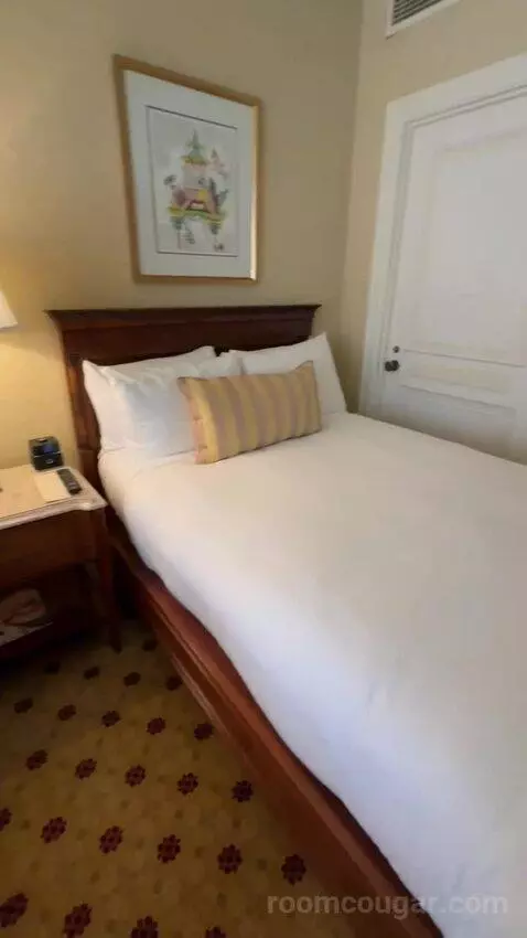 Premier View 2 Double Room (#1289) bed picture #9