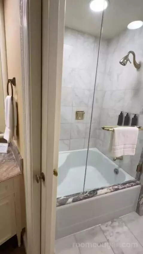 Premier View 2 Double Room (#1289) bathroom picture #3