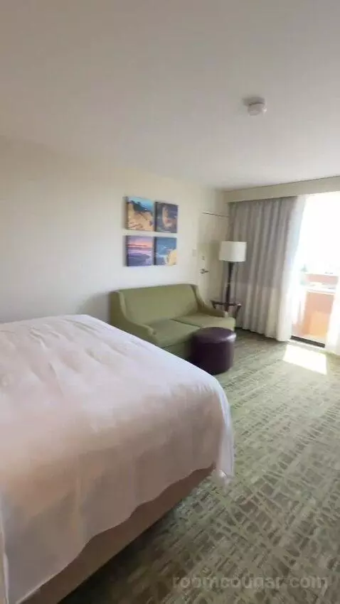 Corner King Room with Balcony (#619) bed picture #5
