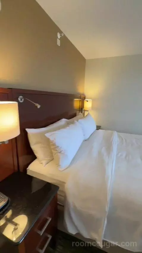 Corner King Room with Balcony (#619) bed picture #9