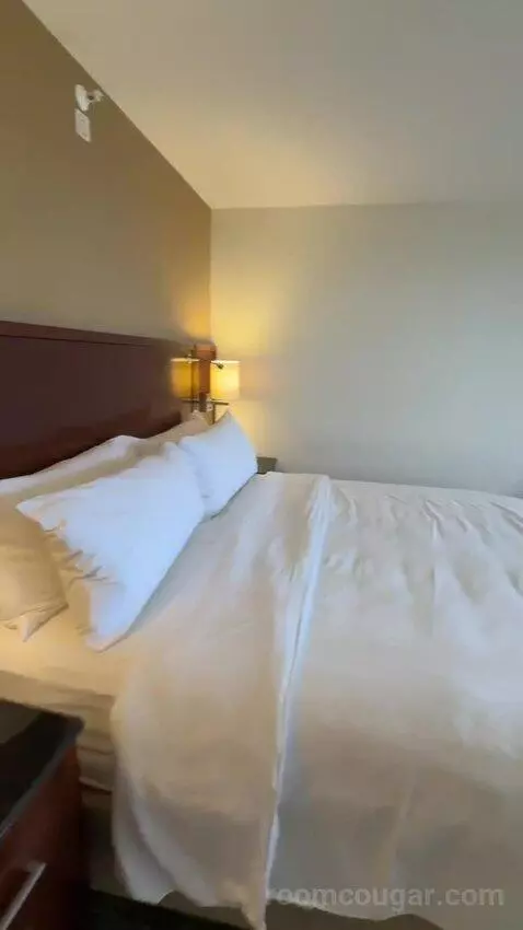 Corner King Room with Balcony (#619) bed picture #11