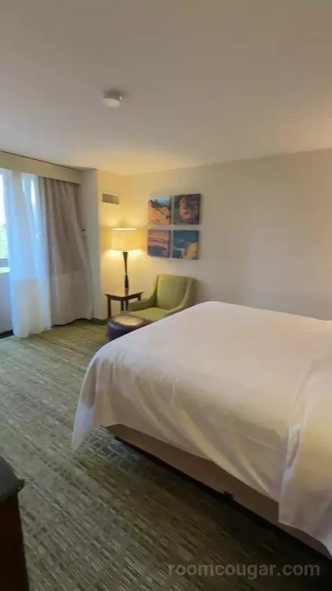 Deluxe Room with Balcony (#619) bed picture #2