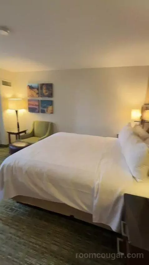 Deluxe Room with Balcony (#619) bed picture #4