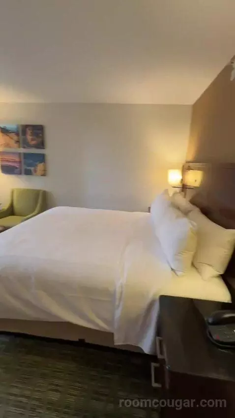 Deluxe Room with Balcony (#619) bed picture #5