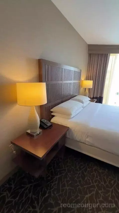 Golf View King Room (#3051) bed picture #3