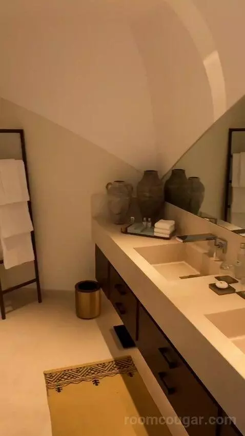 2 Bedroom Overwater Villa bathroom picture #9