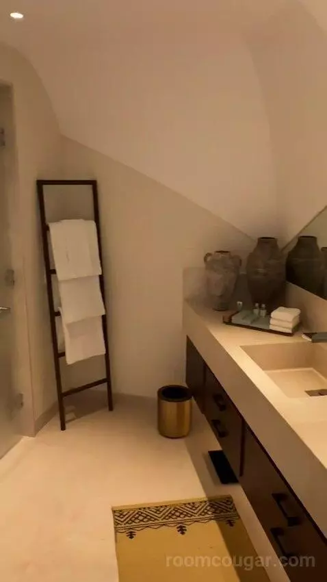 2 Bedroom Overwater Villa bathroom picture #11