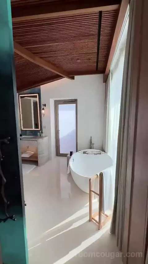 2 Bedroom Beach Villa bathroom picture #3