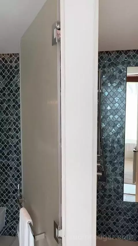 2 Bedroom Beach Villa bathroom picture #9