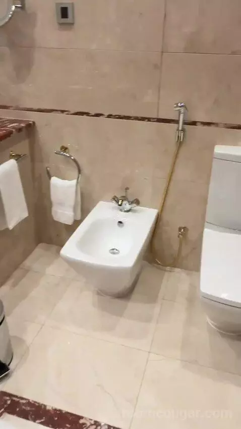 Superior King Room bathroom picture #7