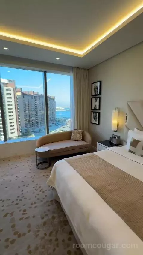 Metropolitan Suite with 1 King, Sea View (#617) view picture #9