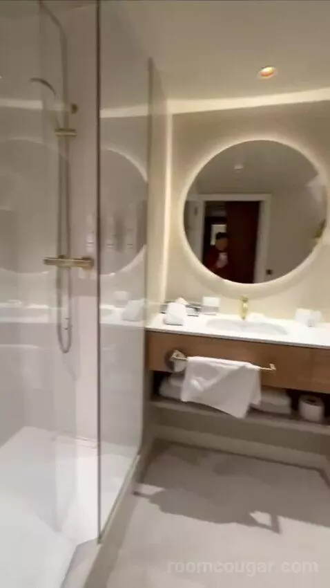 Executive Room, 2 Doubles, City View bathroom picture #7