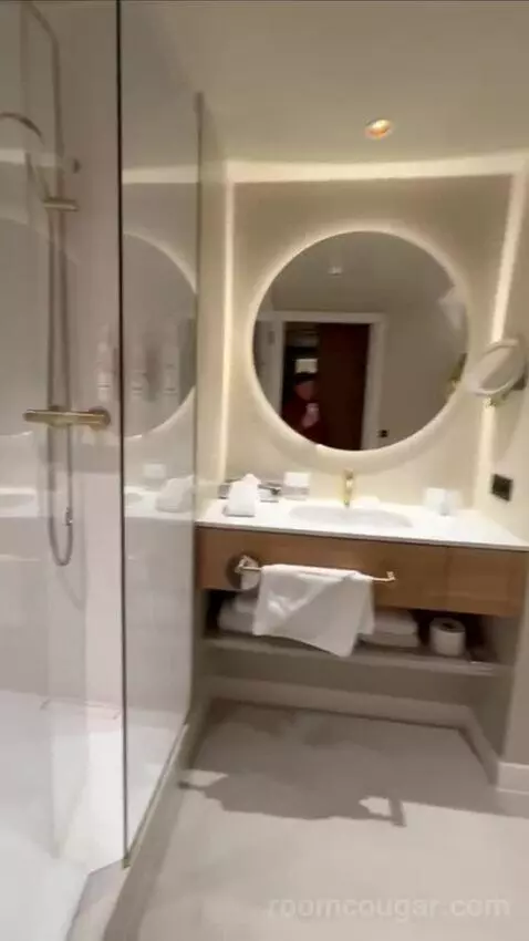 Executive Room, 2 Doubles, City View bathroom picture #8
