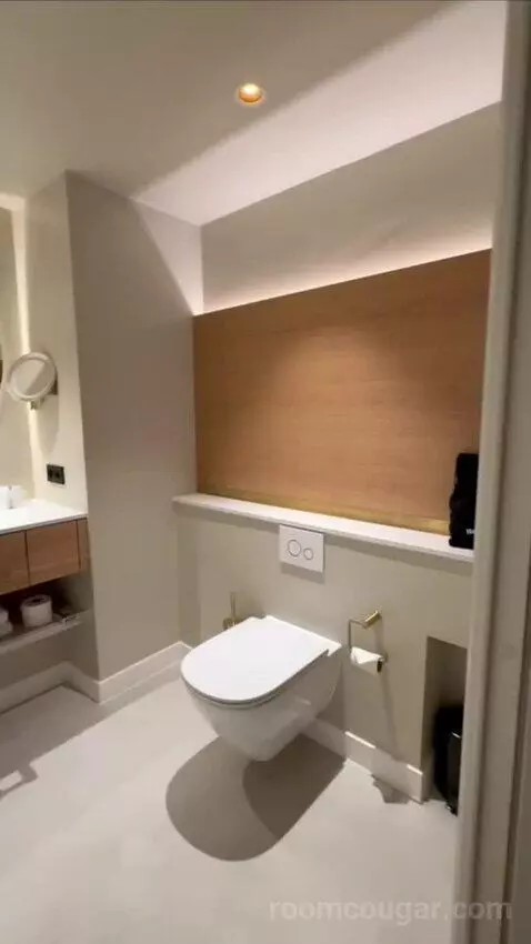 Executive Room, 2 Doubles, City View bathroom picture #9