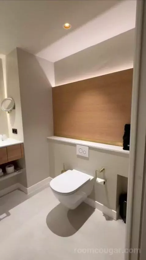 Executive Room, 2 Doubles, City View bathroom picture #10