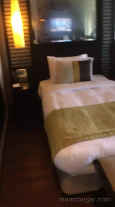 Junior Suite with Sea View bed picture #2