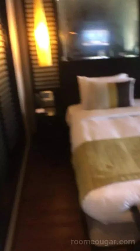 Junior Suite with Sea View bed picture #3