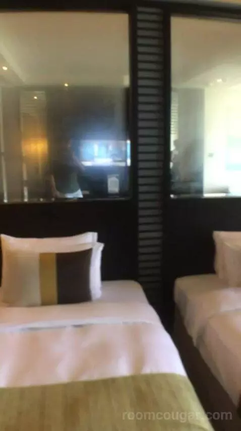 Junior Suite with Sea View bed picture #7