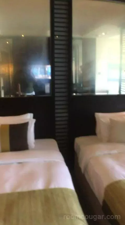 Junior Suite with Sea View bed picture #9