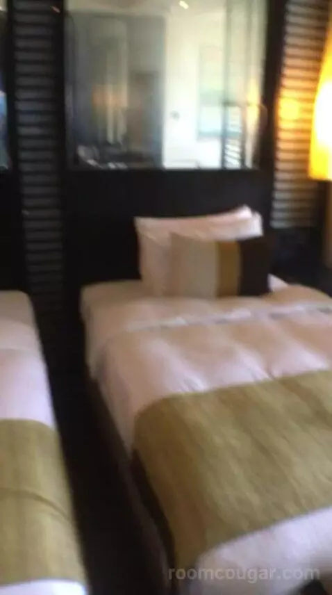 Junior Suite with Sea View bed picture #12