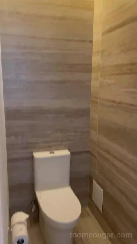 Queen Room with Two Queen Beds and Partial Ocean View bathroom picture #3