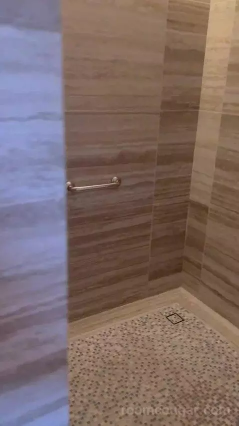 Queen Room with Two Queen Beds and Partial Ocean View bathroom picture #12