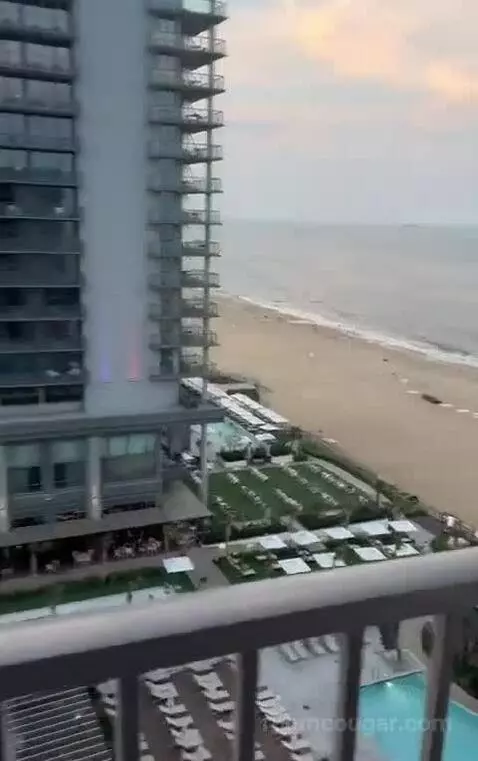 King Suite - Oceanfront view picture #8