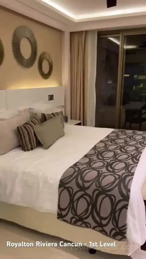 Luxury Suite Ocean View with Terrace Jacuzzi bed picture #10