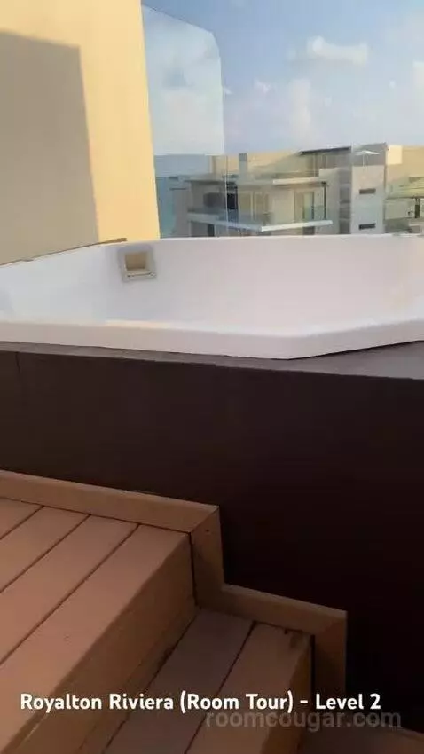 Luxury Suite Ocean View with Terrace Jacuzzi bathroom picture #2