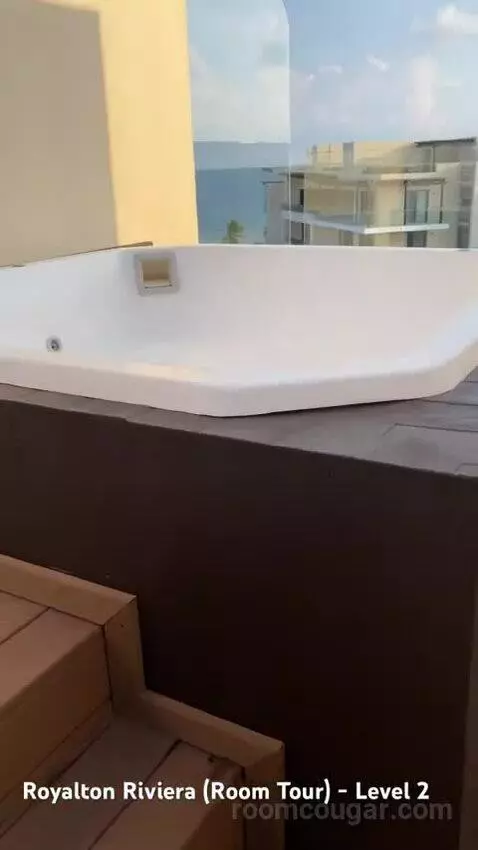 Luxury Suite Ocean View with Terrace Jacuzzi bathroom picture #8