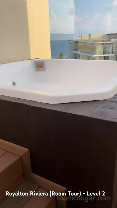 Luxury Suite Ocean View with Terrace Jacuzzi bathroom picture #9