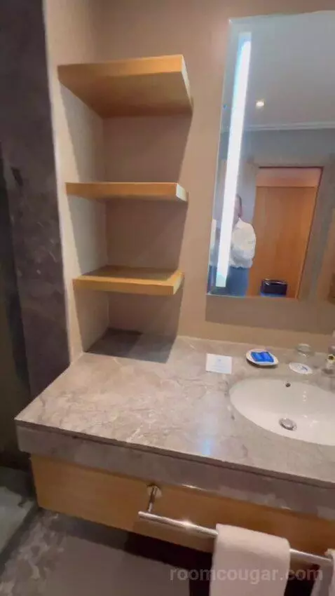 Suite with Balcony picture #6