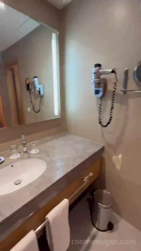 Suite with Balcony picture #7