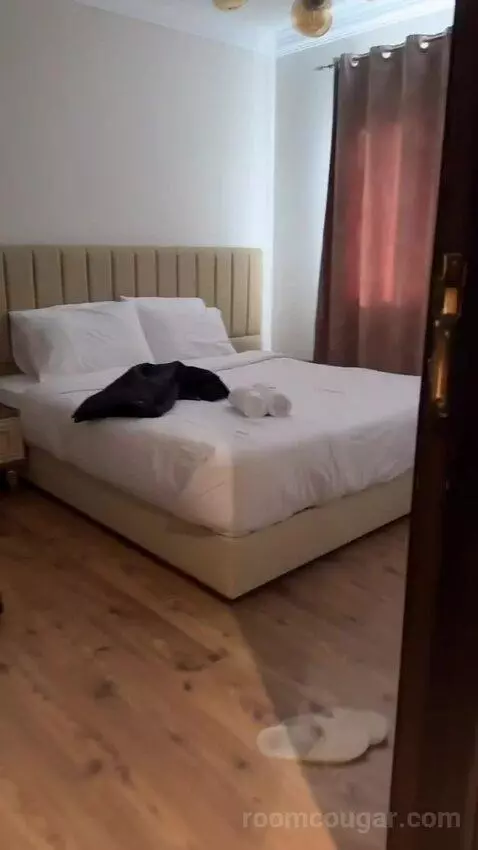 Suite bed picture #1