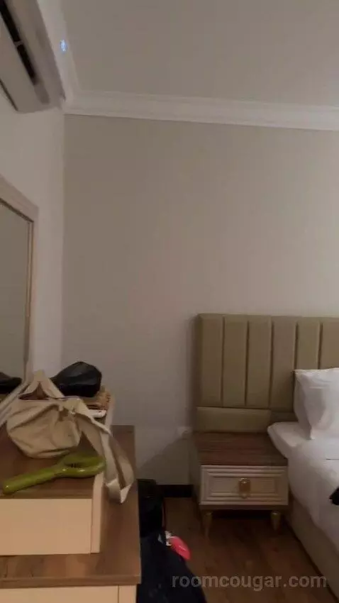 Suite bed picture #5