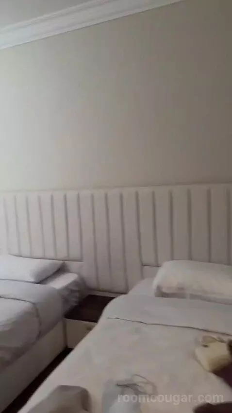 Suite bed picture #11