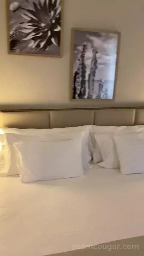 Junior Suite bed picture #9