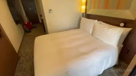 Double Room bed picture #4