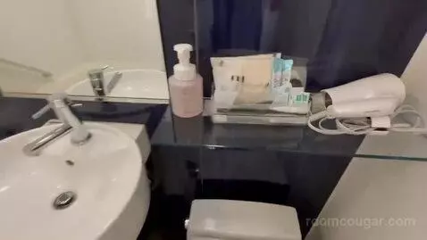 Double Room bathroom picture #12