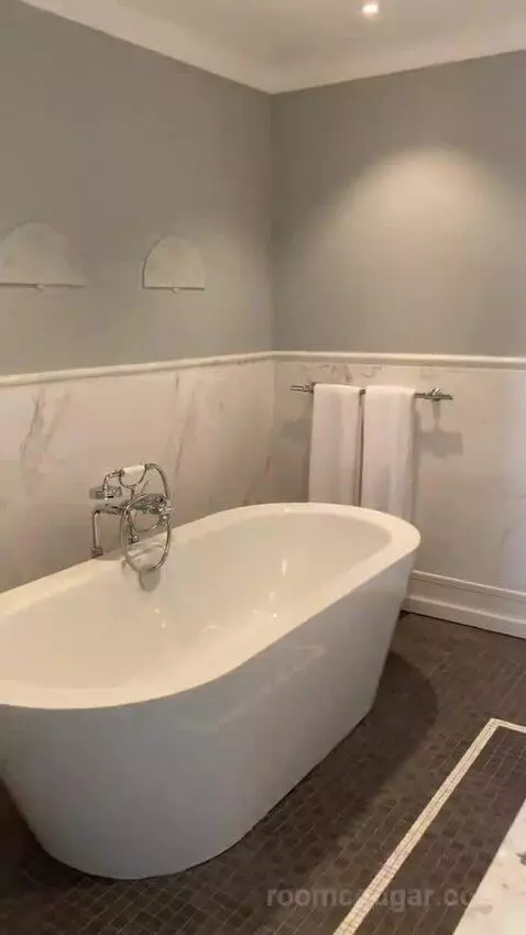 Deluxe Double Room with City View bathroom picture #5