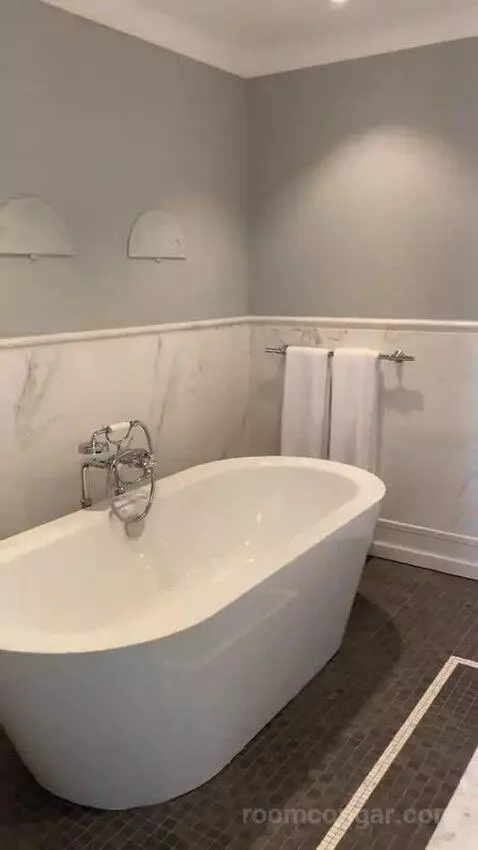 Deluxe Double Room with City View bathroom picture #6