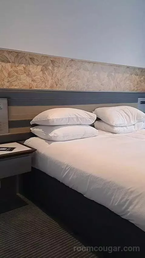Standard bed picture #4
