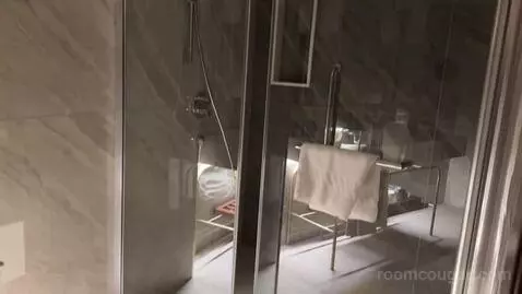 King Room with City View bathroom picture #6