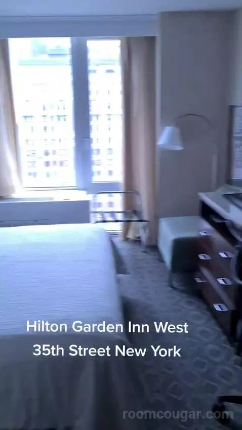 King Room with City View bed picture #7