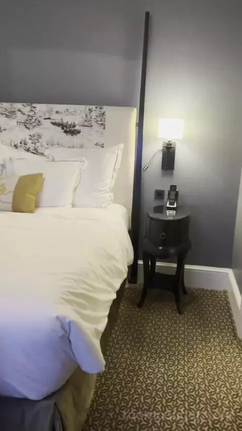 Junior Suite bed picture #10